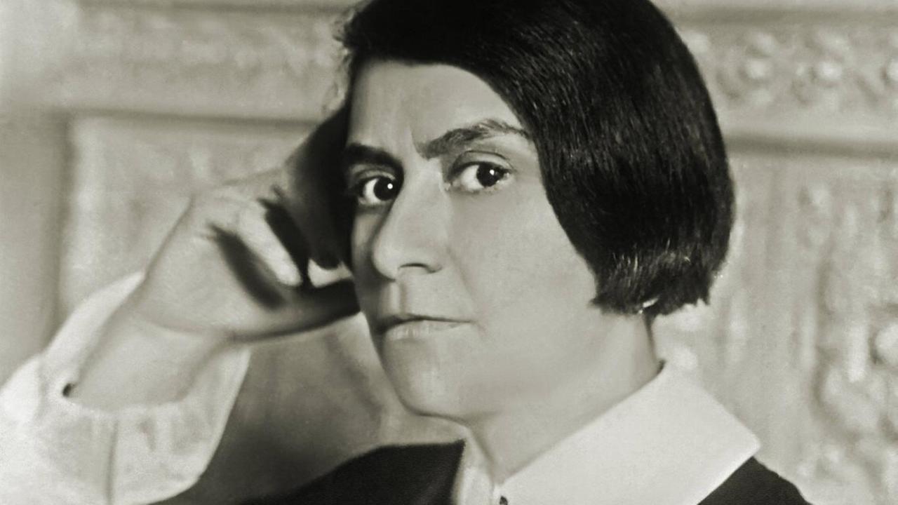 Else Lasker-Schüler auf einer Porträtaufnahme im Jahr 1932