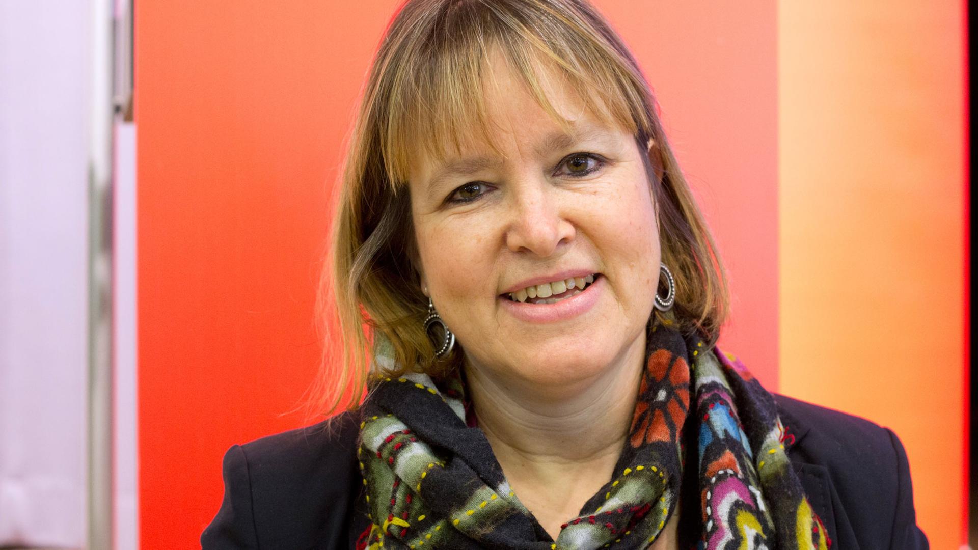 Ein Porträt der Bundestagsabgeordneten Heike Hänsel (Die Linke) Ein Porträt der Bundestagsabgeordneten Heike Hänsel (Die Linke)