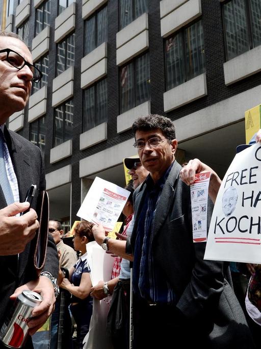 Proteste gegen den Verkauf der Tribune Company an die Koch-Brüder in New York, USA am 29. Mai 2013
