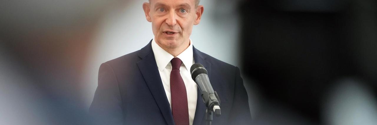 Volker Wissing, FDP-Generalsekretär, spricht bei einer Presssekonferenz. Volker Wissing, FDP-Generalsekretär, spricht bei einer Presssekonferenz.