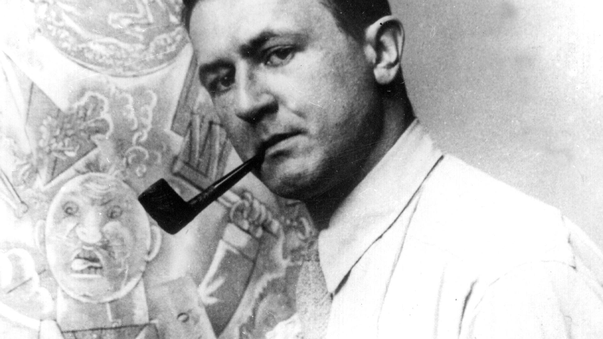 Der wohl bekannteste und schärfste Satiriker der 20er-Jahre, der Maler und Grafiker George Grosz, an der Staffelei. Er war einer der Gründer der Berliner Dada-Gruppe. Der wohl bekannteste und schärfste Satiriker der 20er-Jahre, der Maler und Grafiker George Grosz, an der Staffelei. Er war einer der Gründer der Berliner Dada-Gruppe.