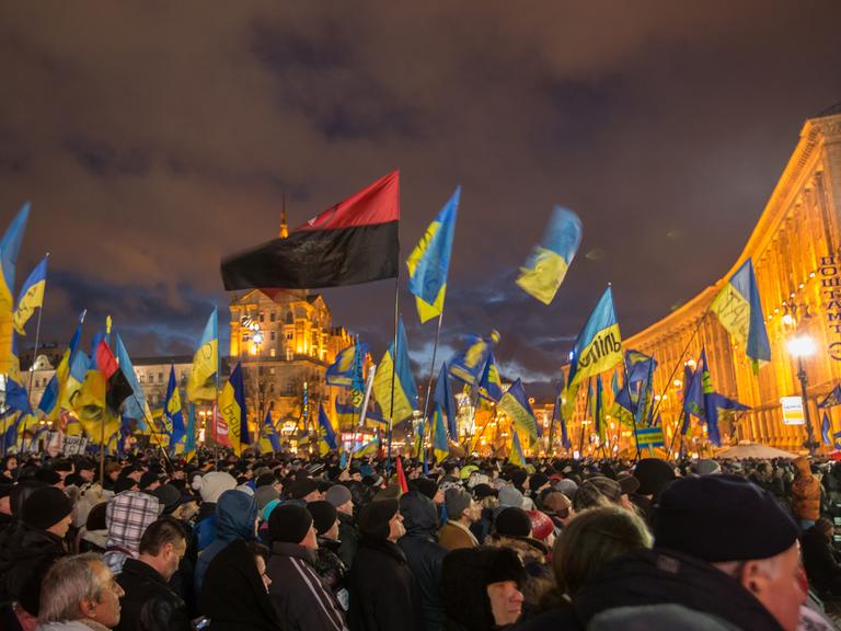  Demonstranten auf dem Maidan, dem Platz der Unabhängigkeit in Kiew.