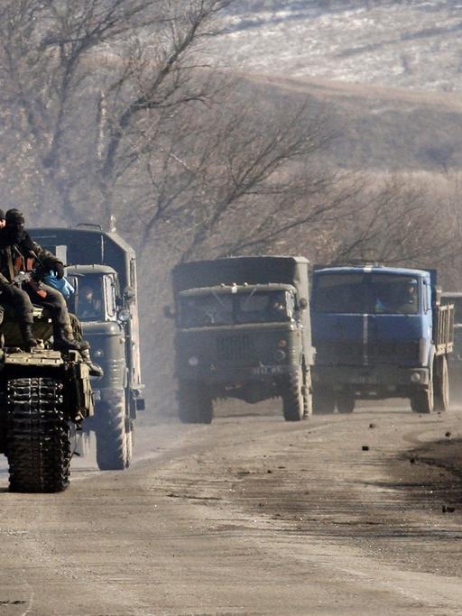 Ukrainische Truppen ziehen sich aus Debalzewe zurück.