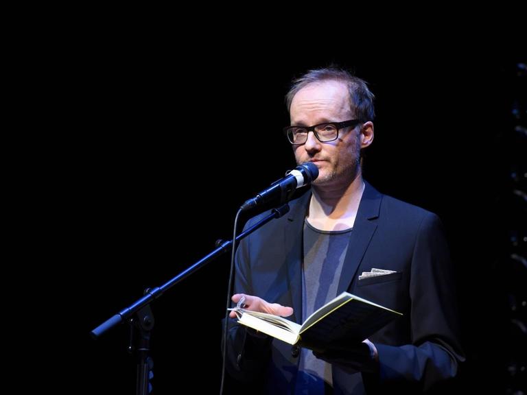 Der Indie-Pop-Musiker und Autor Peter Licht liest am 19.03.2015 im Rahmen des internationalen Literaturfestivals Lit.Cologne in Köln.