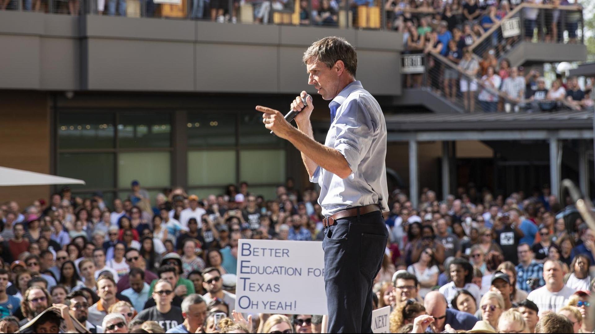 Der demokratische US-Politiker Beto O'Rourke während einer Wahlkampfveranstaltung im texanischen Plano, am 15.09.2018. Der demokratische US-Politiker Beto O'Rourke während einer Wahlkampfveranstaltung im texanischen Plano, am 15.09.2018.