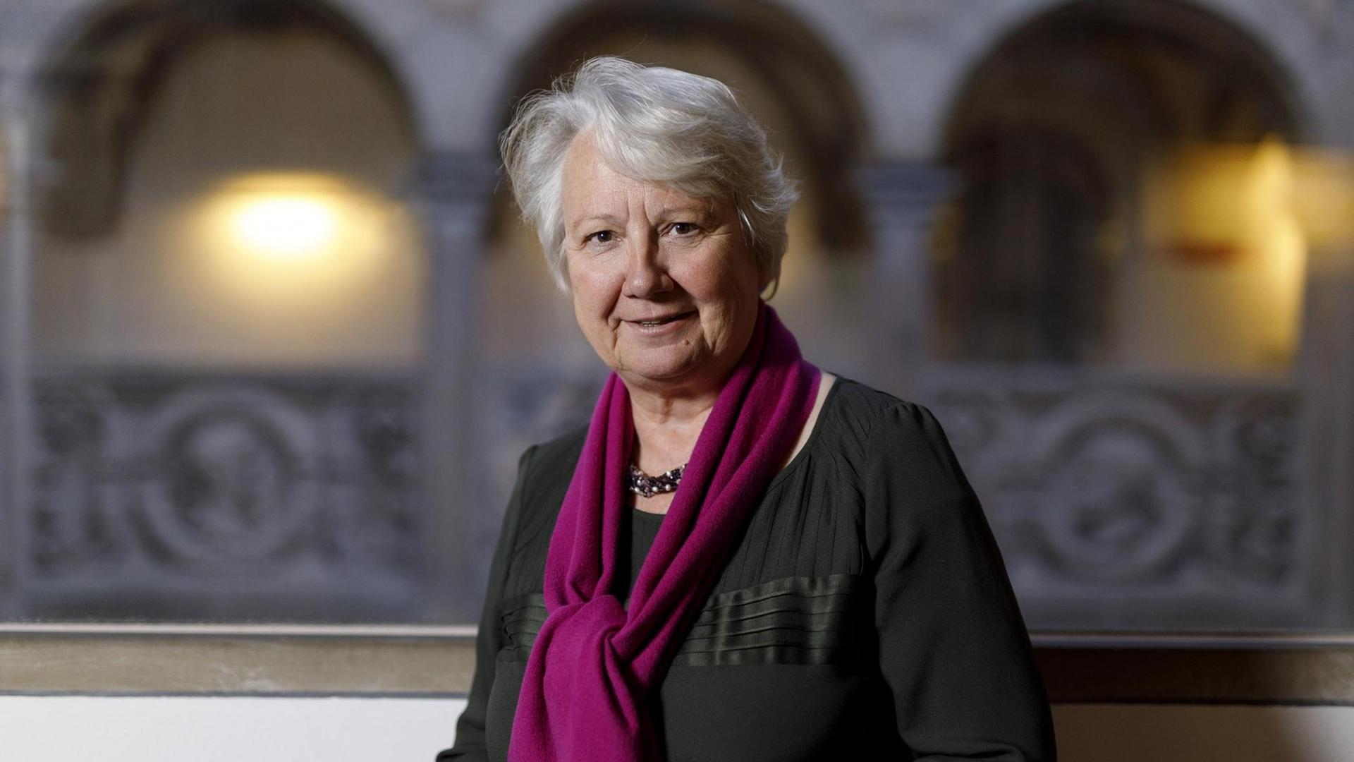 Porträt von Annette Schavan. Porträt von Annette Schavan.