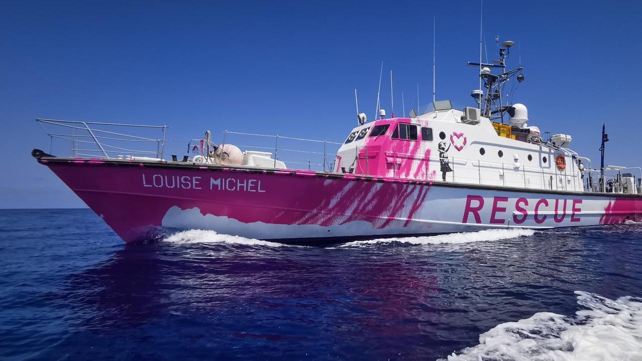 Das besprühte Schiff von Banksy. Das besprühte Schiff von Banksy.