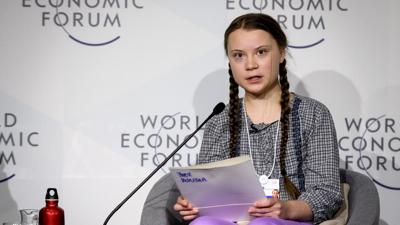 Die schwedische Klimaaktivistin Greta Thunberg hält am 25.01.2019 auf dem Weltwirtschaftsforum in Davos eine Rede Die schwedische Klimaaktivistin Greta Thunberg hält am 25.01.2019 auf dem Weltwirtschaftsforum in Davos eine Rede