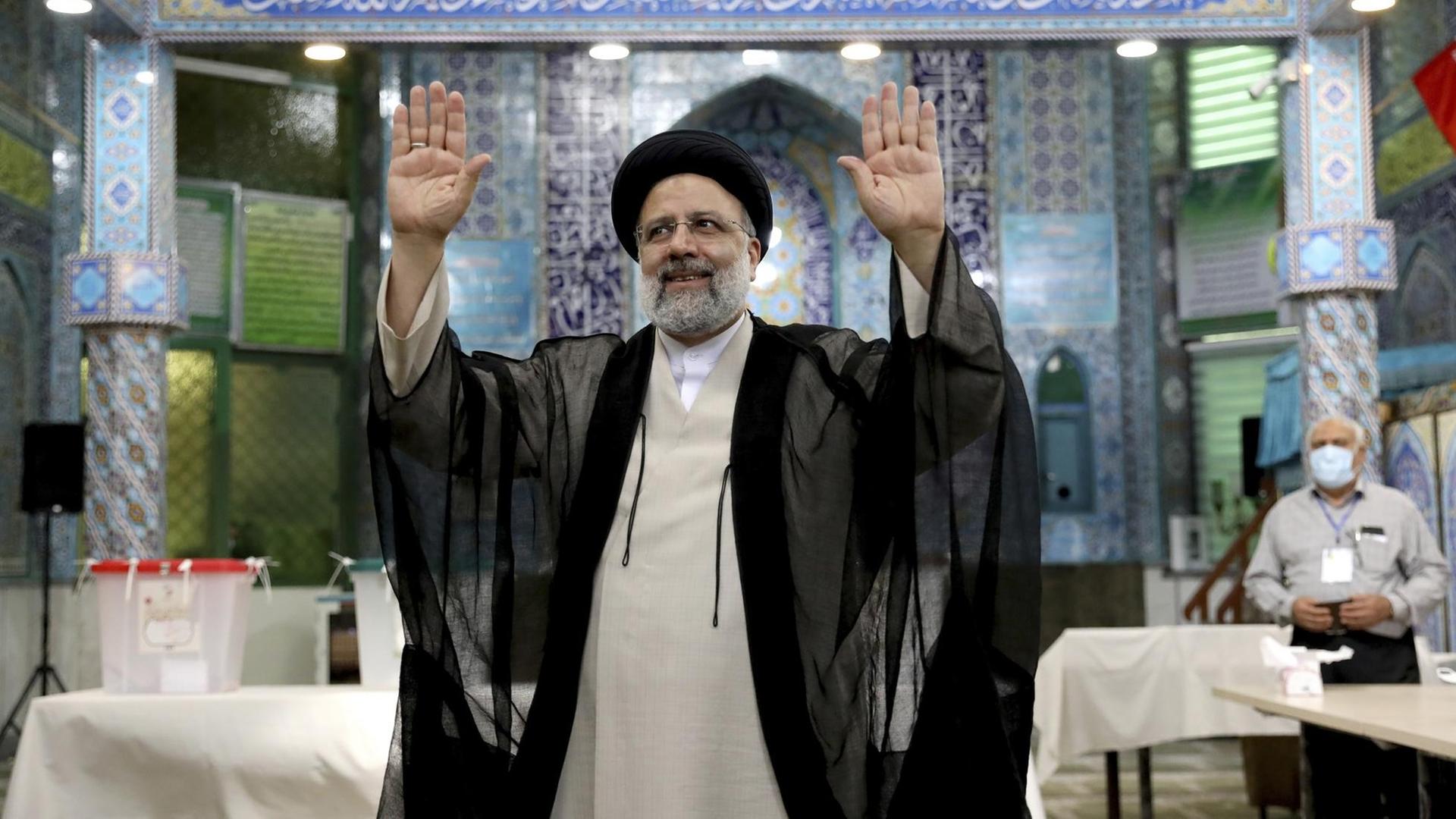 Ebrahim Raisi ist der neue Präsident im Iran Ebrahim Raisi ist der neue Präsident im Iran