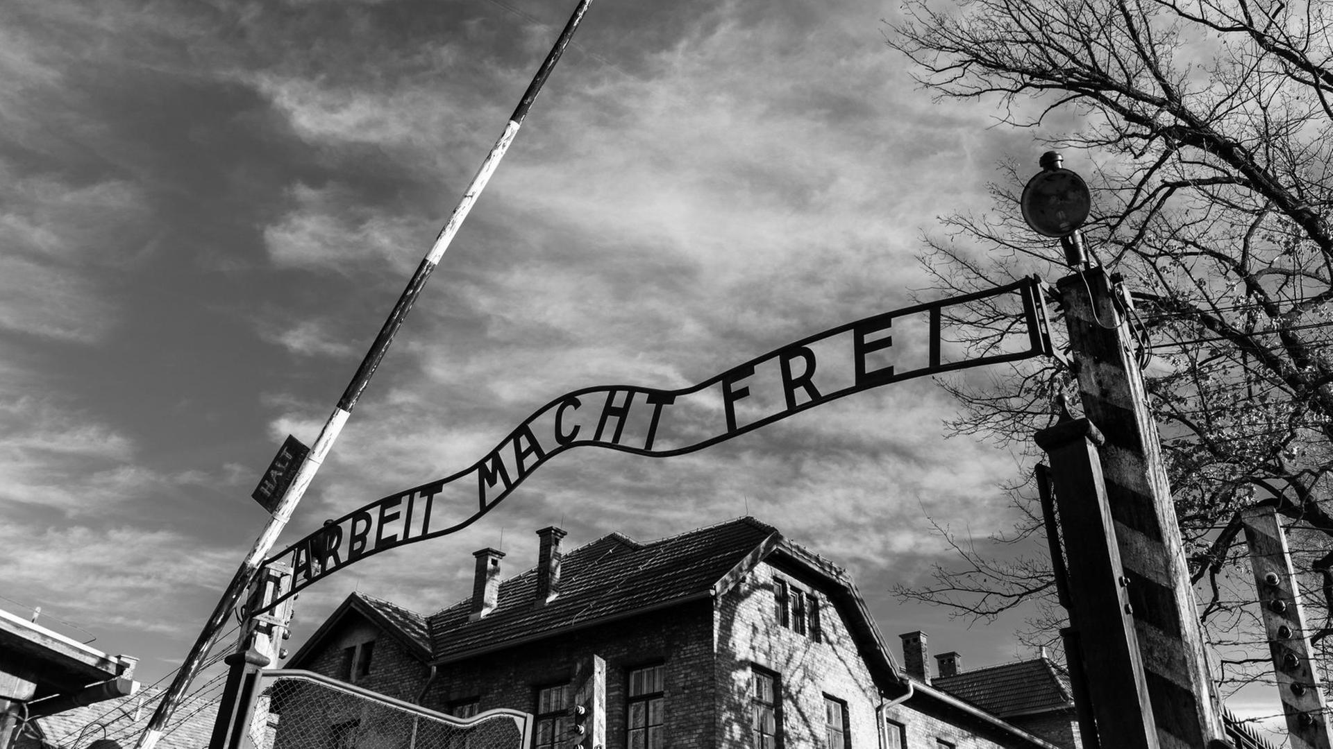 Tor zum Vernichtungslager Auschwitz Tor zum Vernichtungslager Auschwitz