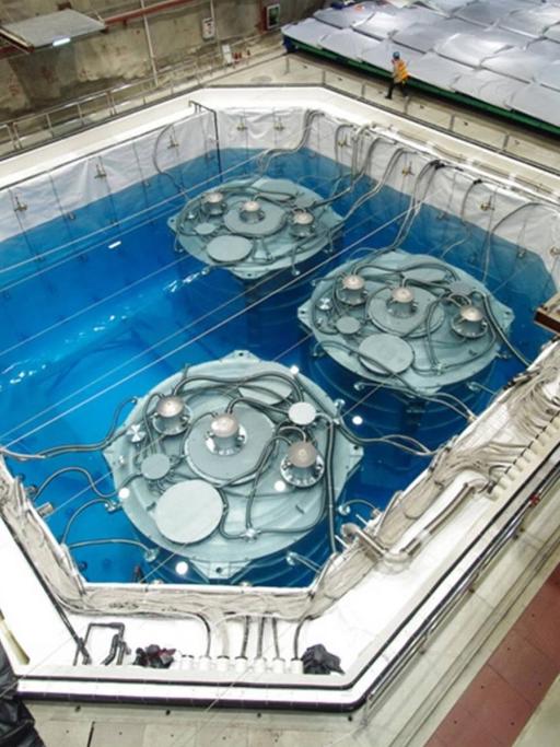 Das Laboratorium des Daya Bay Neutronen Experiments in Guangdong/Südchina.- Die Wissenschaftler wollen mit dem Experiment die Dominaz der Materie über die Antimaterie im Universum zeigen.