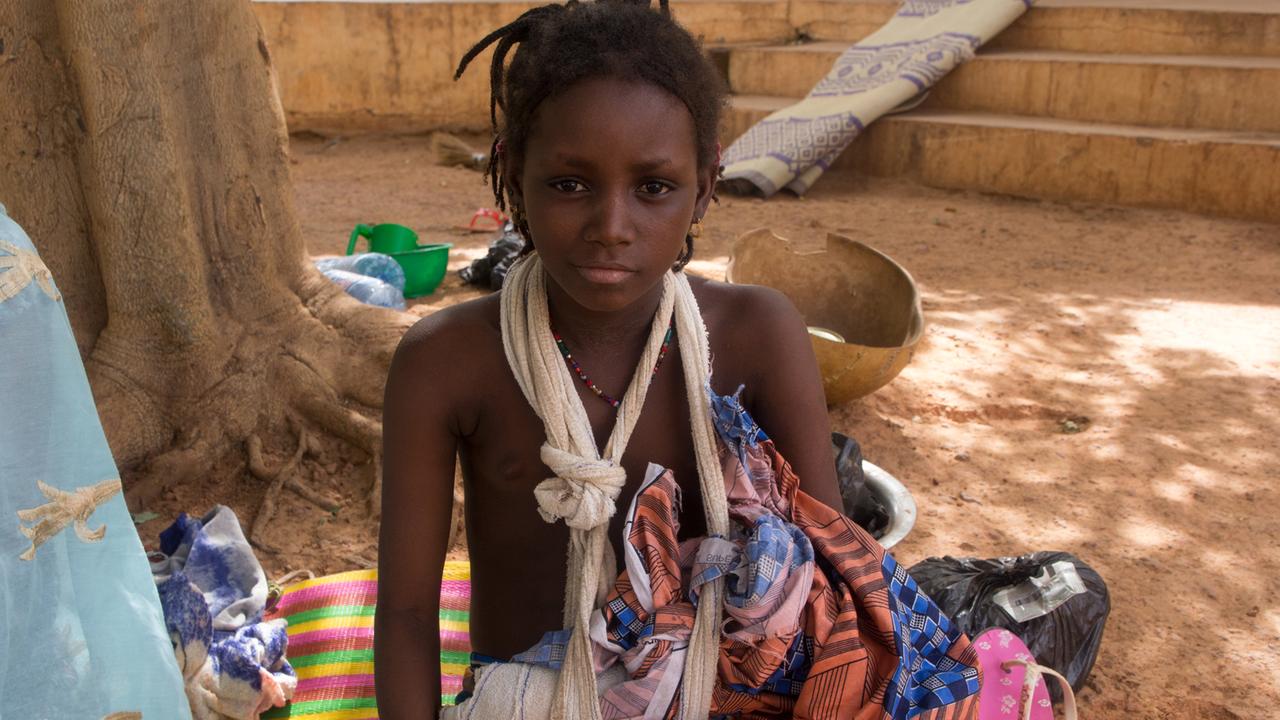 Die 12-jährige Fatmata Barry hat das Massaker von Ogossagou überlebt.