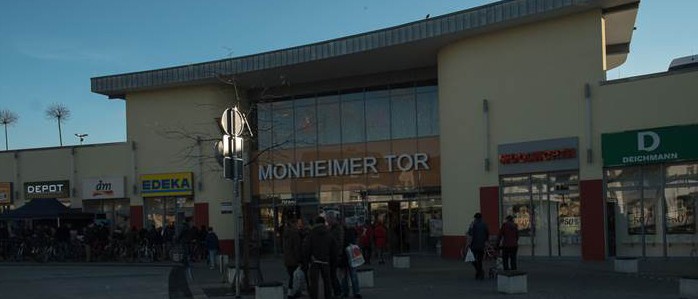 Das Einkaufszentrum Monheimer Tor Das Einkaufszentrum Monheimer Tor