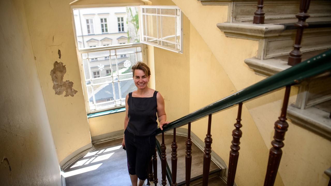 Designern Yvonne in Friedrichshain-Kreuzberg
Designern Yvonne in Friedrichshain-Kreuzberg