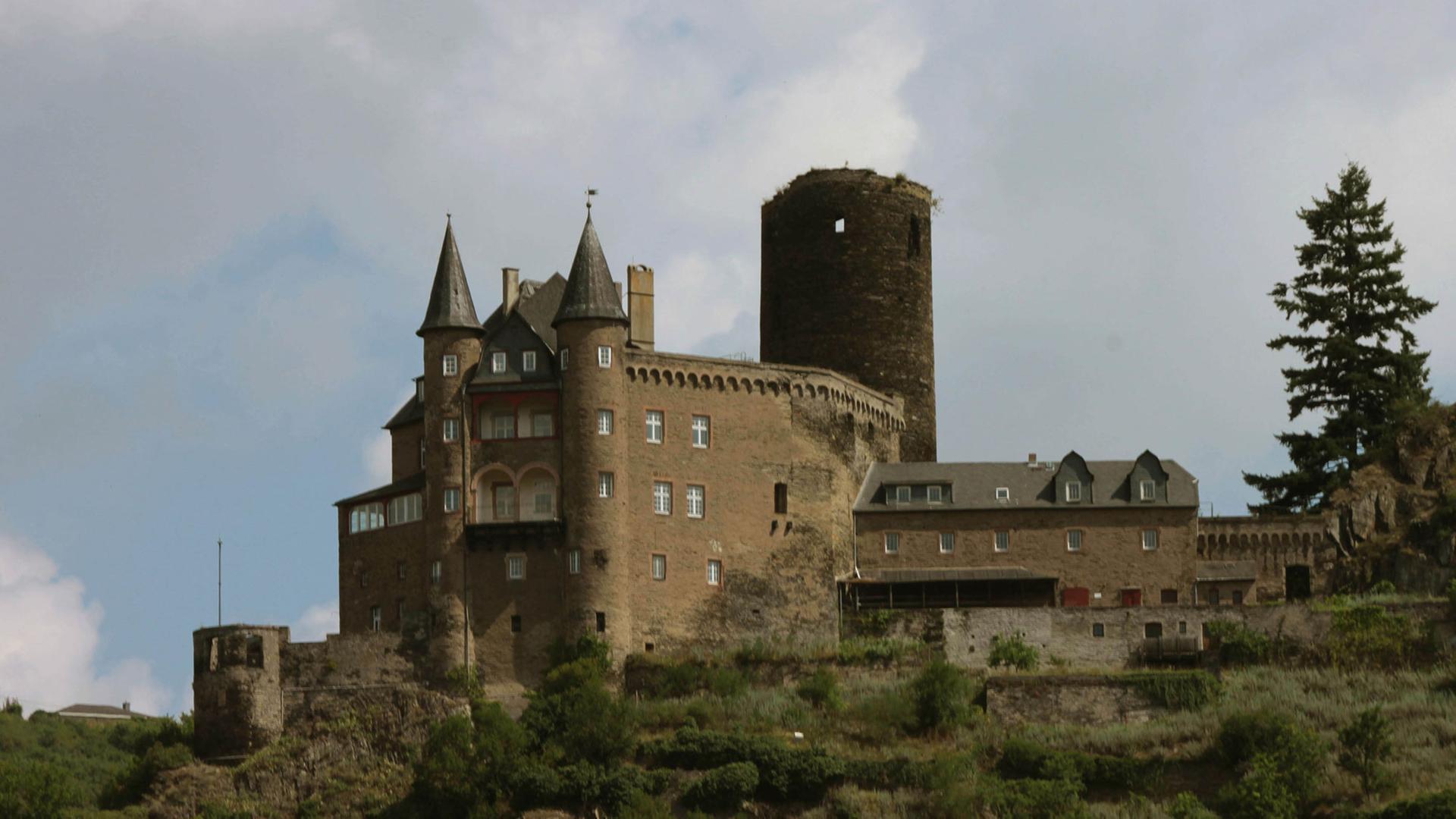 Die Burg Katz ist eine der mächtigen erhaltenen Burgen am Mittelrhein