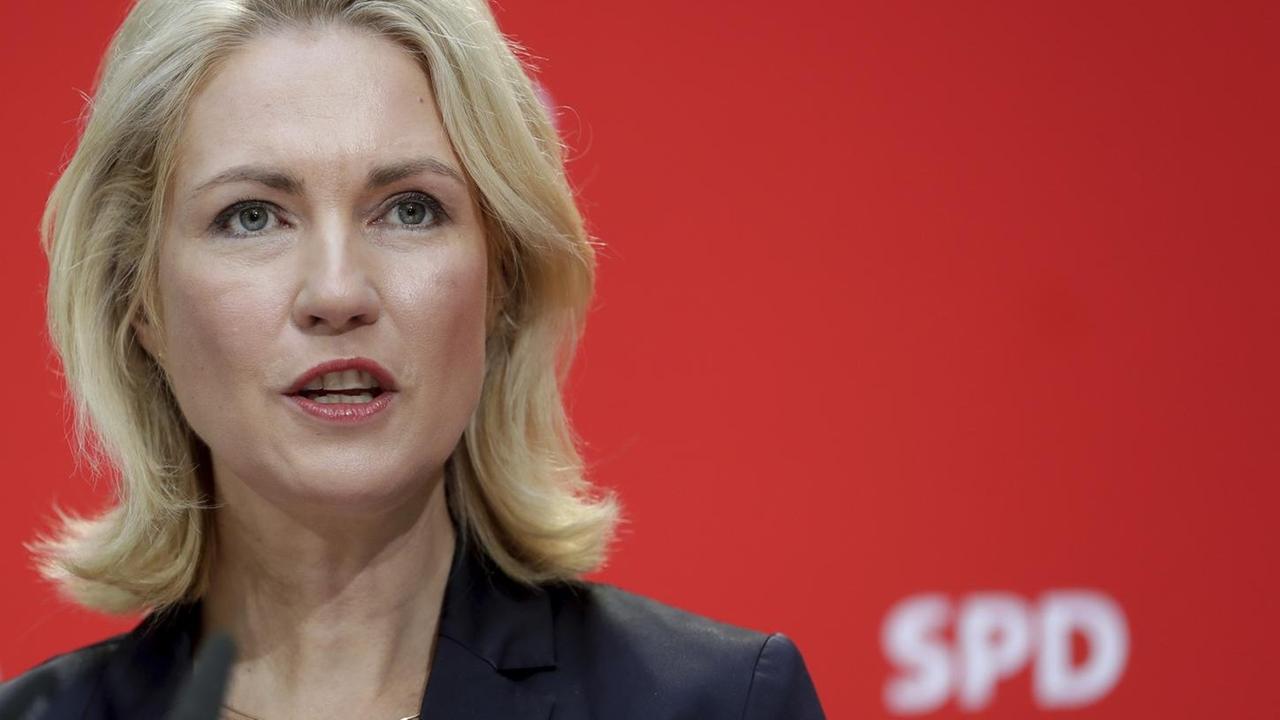 Die SPD-Politikerin und Ministerpräsidentin von Mecklenburg-Vorpommern, Manuela Schwesig Die SPD-Politikerin und Ministerpräsidentin von Mecklenburg-Vorpommern, Manuela Schwesig