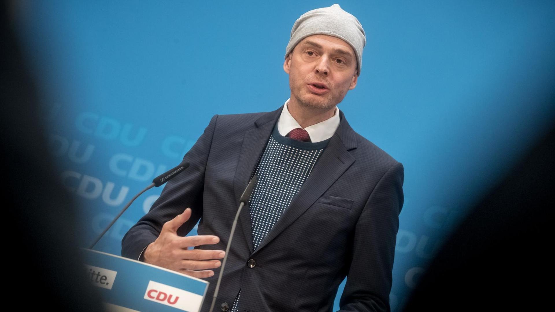 Mike Mohring, Landesvorsitzender der CDU in Thüringen spricht bei einer Pressekonferenz nach der Sitzung des CDU-Bundesvorstands Mike Mohring, Landesvorsitzender der CDU in Thüringen spricht bei einer Pressekonferenz nach der Sitzung des CDU-Bundesvorstands