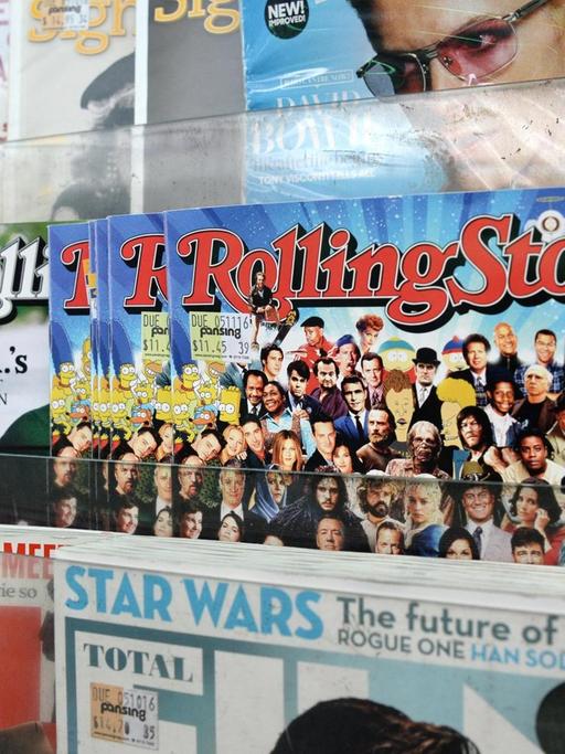 Das Magazin Rolling Stone an einem Zeitschriften-Shop in Singapur im September 2016
