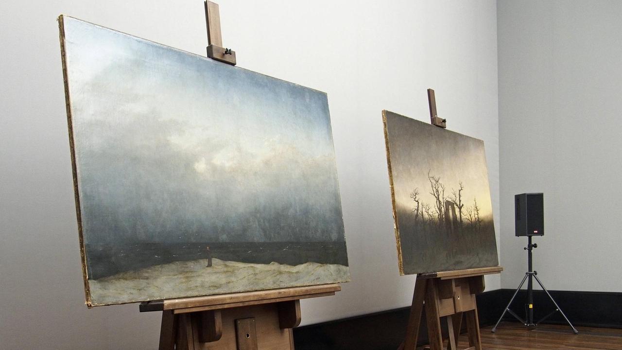 Der "Mönch am Meer" und "Abtei im Eichwald" von Caspar David Friedrich aus dem Besitz der Alten Nationalgalerie. Der "Mönch am Meer" und "Abtei im Eichwald" von Caspar David Friedrich aus dem Besitz der Alten Nationalgalerie.
