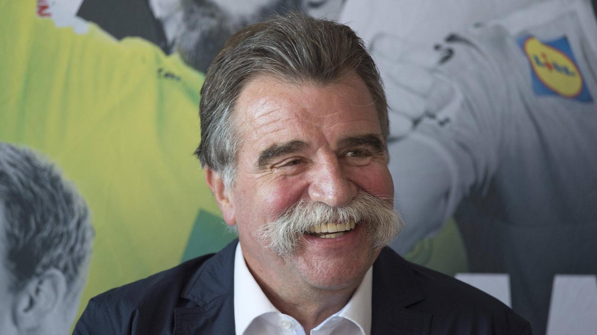 Heiner BRAND, WM-Botschafter, Portraet, Porträt, Portrait, angeschnittenes Einzelbild, Einzelmotiv, Pressekonferenz zur IHF-Handball-Weltmeisterschaft 2019, am 11.09.2018 im und Olympiamuseum Koeln,  *** Heiner BRAND World Cup Ambassador Portrait Portrait truncated single image Individual press conference for the IHF Handball World Cup 2019 on 11 09 2018 in the Sports and Olympic Museum Koeln  Heiner BRAND, WM-Botschafter, Portraet, Porträt, Portrait, angeschnittenes Einzelbild, Einzelmotiv, Pressekonferenz zur IHF-Handball-Weltmeisterschaft 2019, am 11.09.2018 im und Olympiamuseum Koeln,  *** Heiner BRAND World Cup Ambassador Portrait Portrait truncated single image Individual press conference for the IHF Handball World Cup 2019 on 11 09 2018 in the Sports and Olympic Museum Koeln Â
