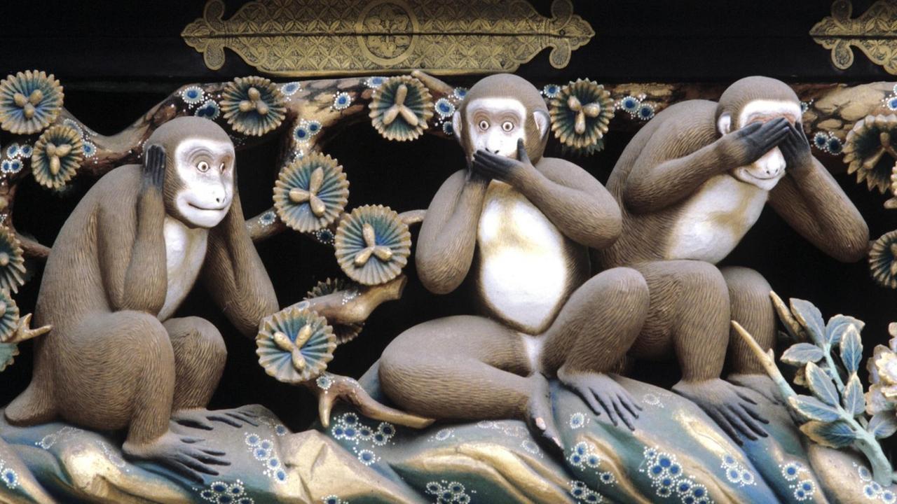 Die berühmte drei Affen am Nikko Toshogu Schrein in Japan. Die berühmte drei Affen am Nikko Toshogu Schrein in Japan.