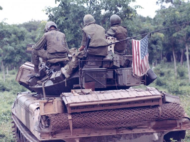 Ein US-Panzer während des Vietnamkrieges 1969.
