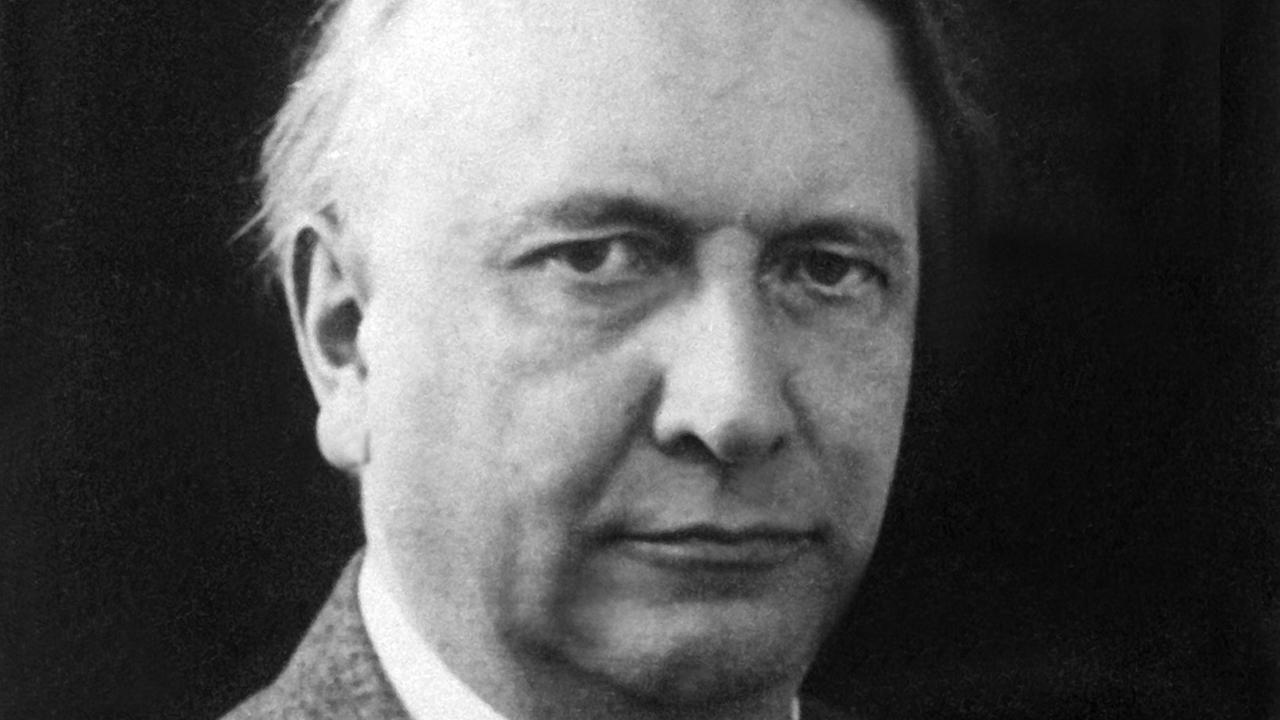 Der Philosoph Karl Jaspers (1883-1969), einer der bedeutensten Vertreter des Existentialismus, in einer undatierten Aufnahme. Der Philosoph Karl Jaspers (1883-1969), einer der bedeutensten Vertreter des Existentialismus, in einer undatierten Aufnahme.