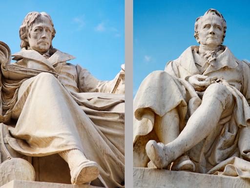 Denkmäler: Alexander (r.) und sein Bruder Wilhelm von Humboldt vor der Humboldt-Universität in Berlin.