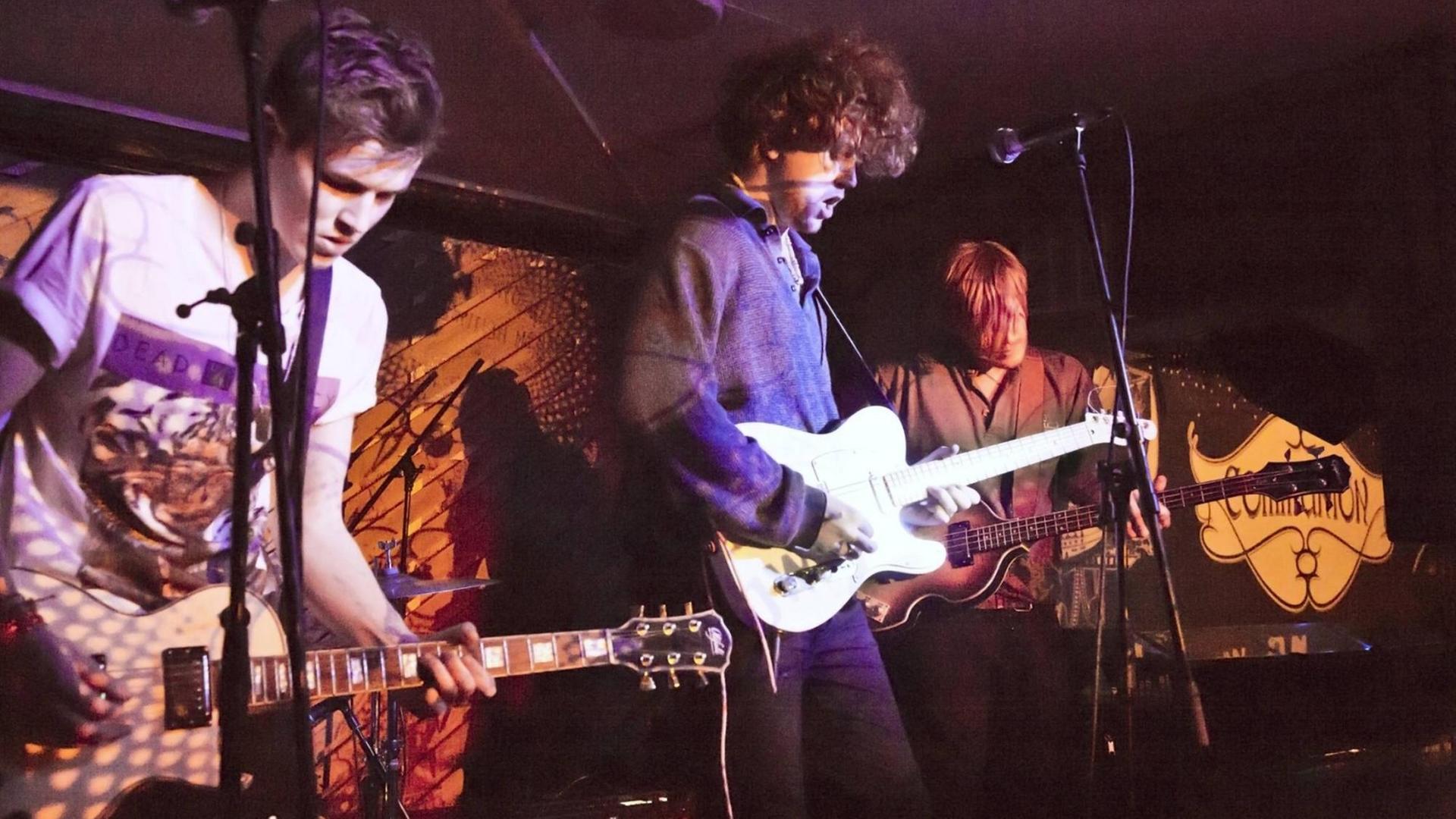 Die britische Band Viola Beach bei einem Auftritt am 10.1.2016 in London Die britische Band Viola Beach bei einem Auftritt am 10.1.2016 in London
