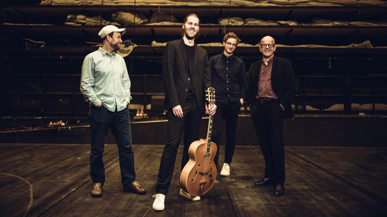 Philipp Schiepek Quartett Meadows And Mirrors deutschlandfunk.de