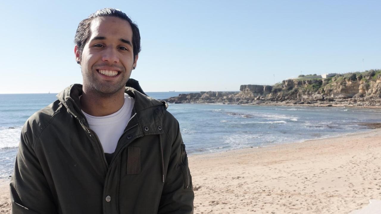 Diego Longart floh aus dem krisengeschüttelten Venezuela, nachdem er die Schule beendet hatte Diego Longart floh aus dem krisengeschüttelten Venezuela, nachdem er die Schule beendet hatte