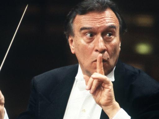 Der Dirigent Claudio Abbado