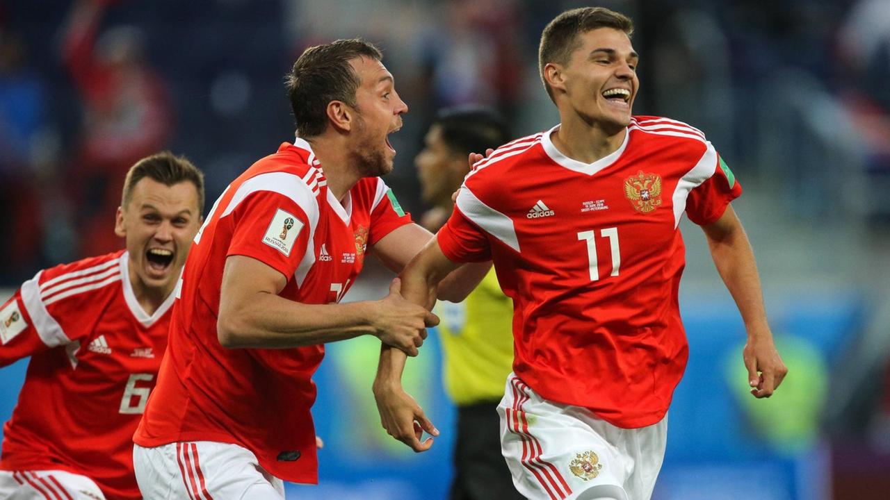 Die russische Nationalmannschaft jubelt. Die russische Nationalmannschaft jubelt.