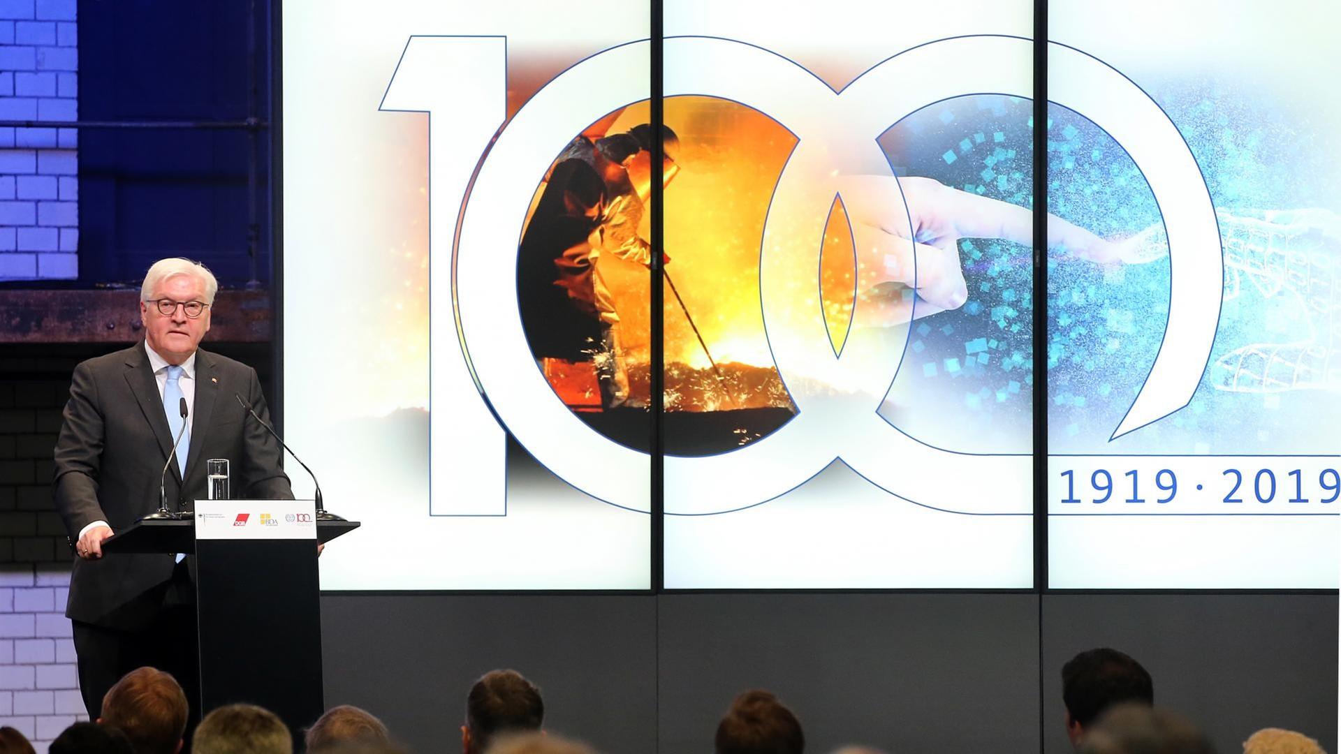 Bundespräsident Frank-Walter Steinmeier hält bei der Veranstaltung zu 100 Jahre Internationale Arbeitsorganisation (ILO) die Festansprache