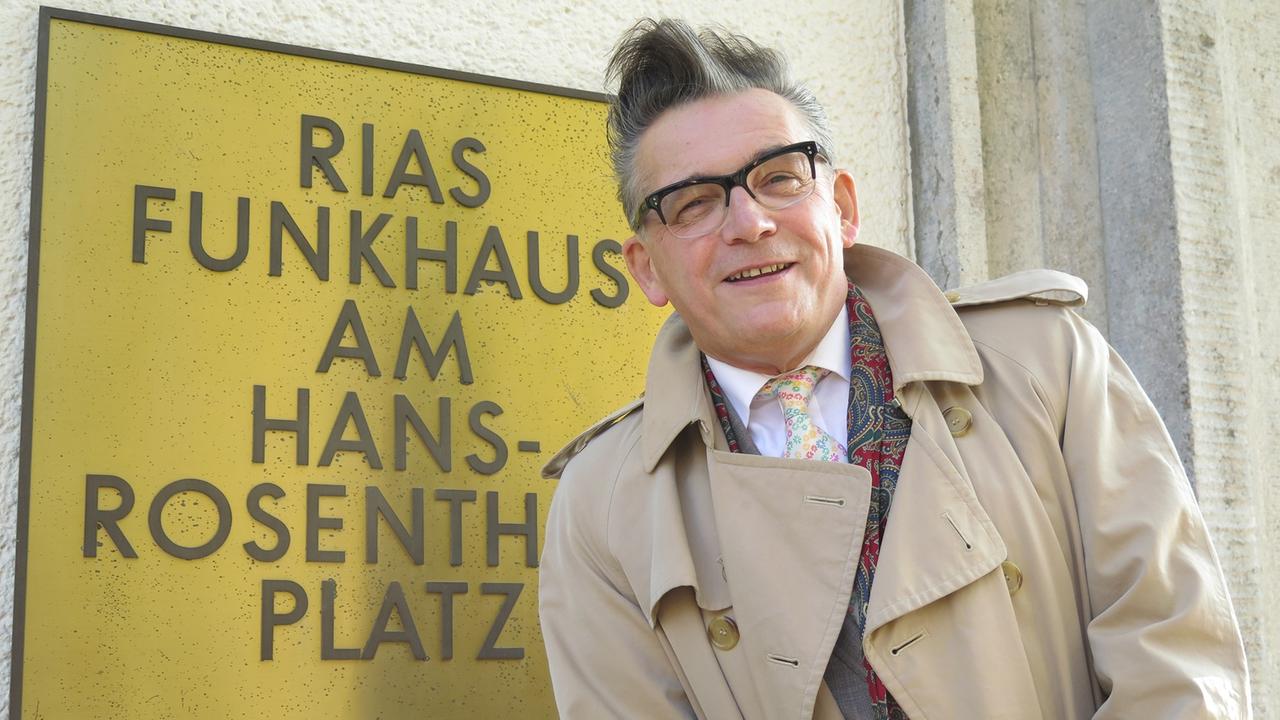Der Musiker Götz Alsmann zu Besuch in unserem Funkhaus. Der Musiker Götz Alsmann zu Besuch in unserem Funkhaus.