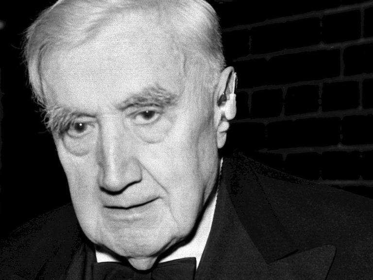 Der britische Komponist Ralph Vaughan Williams im Jahr 1957