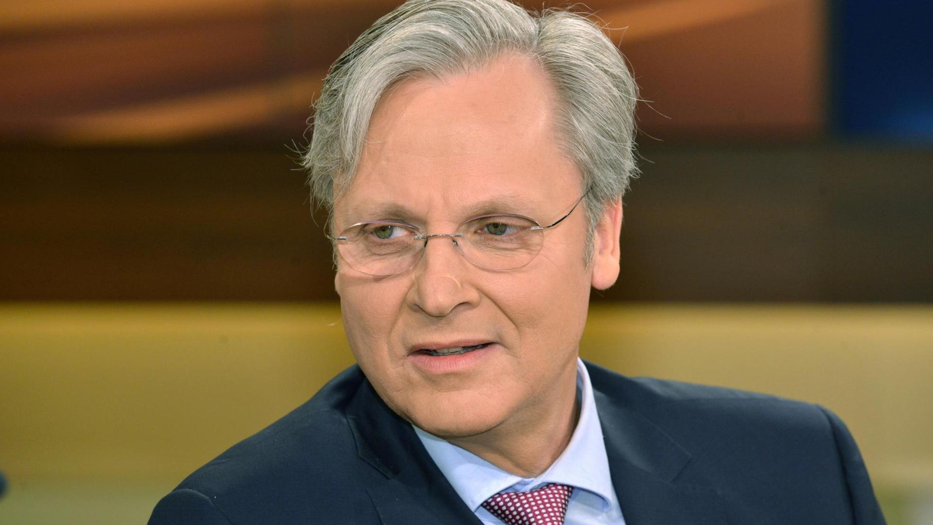Martin Wansleben Hauptgeschäftsführer DIHK zu Gast in einer Talkshow Martin Wansleben Hauptgeschäftsführer DIHK zu Gast in einer Talkshow