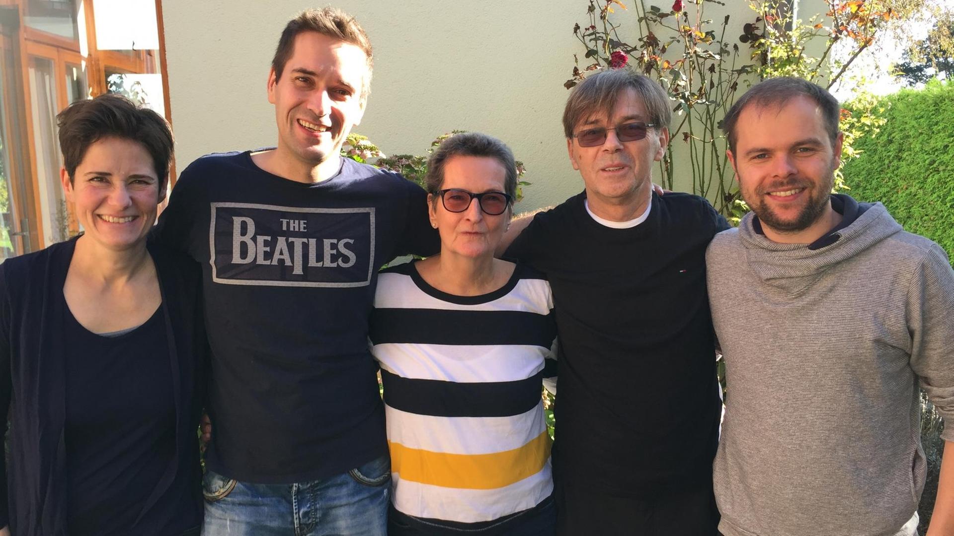 Leider liegt für dieses Bild keine Bildbeschreibung vor Leider liegt für dieses Bild keine Bildbeschreibung vor