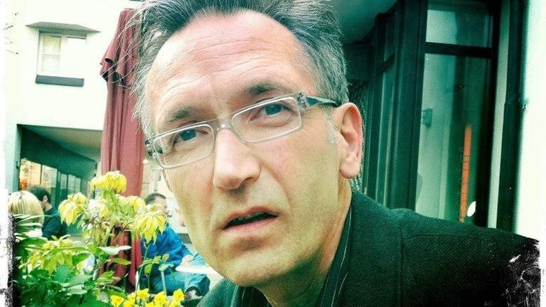 Er träumt von einer Welt ohne den Reformator: Der DJ und Schriftsteller Michael Lösch Er träumt von einer Welt ohne den Reformator: Der DJ und Schriftsteller Michael Lösch