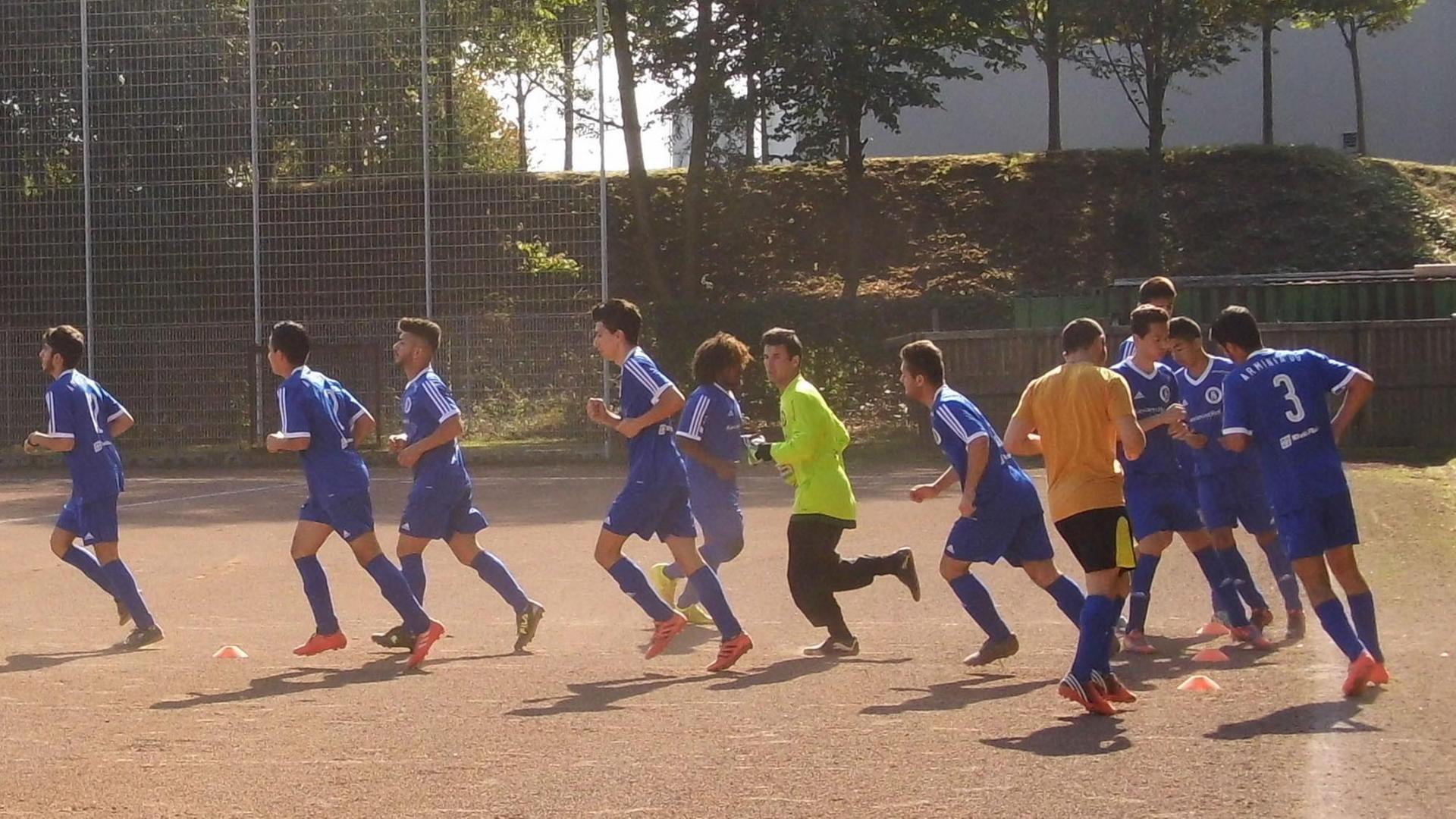 Das "Team Hope" - ein Fußballteam aus Köln mit Spielern aus aller Welt. Das "Team Hope" - ein Fußballteam aus Köln mit Spielern aus aller Welt.