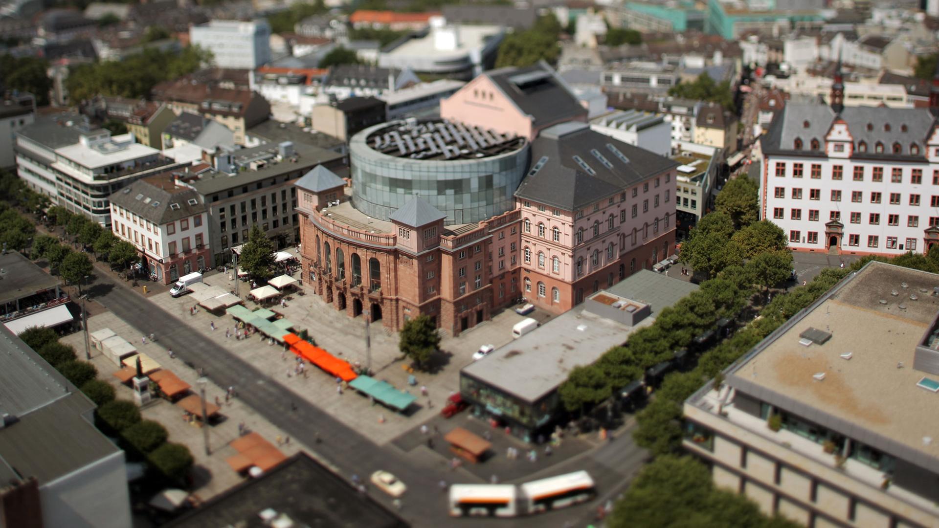 Das Staatstheater Mainz, 2013 Das Staatstheater Mainz, 2013