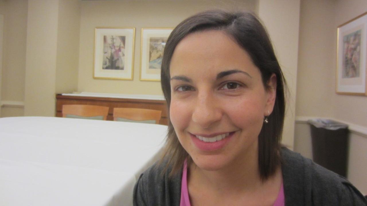 Die Washingtoner Rabbinerin Sarah Tasman, Jahrgang 1982, berät im Auftrag der Dachorganisation jüdischer Gemeinden in Washington junge gemischte Paare in Fragen jüdischer Lebensführung und Kindererziehung. Die Washingtoner Rabbinerin Sarah Tasman, Jahrgang 1982, berät im Auftrag der Dachorganisation jüdischer Gemeinden in Washington junge gemischte Paare in Fragen jüdischer Lebensführung und Kindererziehung.
