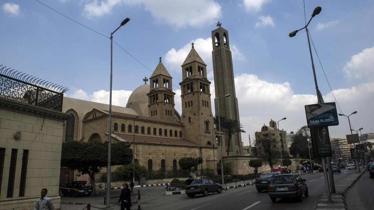 Eine Aufnahme vom 16.02.2015 zeigt die christlich-koptische Sankt-Markus-Kathedrale in Kairos al-Abbassiya-Distrikt in Ägypten. Eine Aufnahme vom 16.02.2015 zeigt die christlich-koptische Sankt-Markus-Kathedrale in Kairos al-Abbassiya-Distrikt in Ägypten.