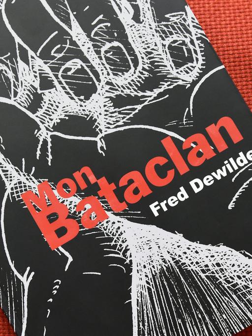 Ein Exemplar des Comics "Mon Bataclan" von Fred Dewilde
