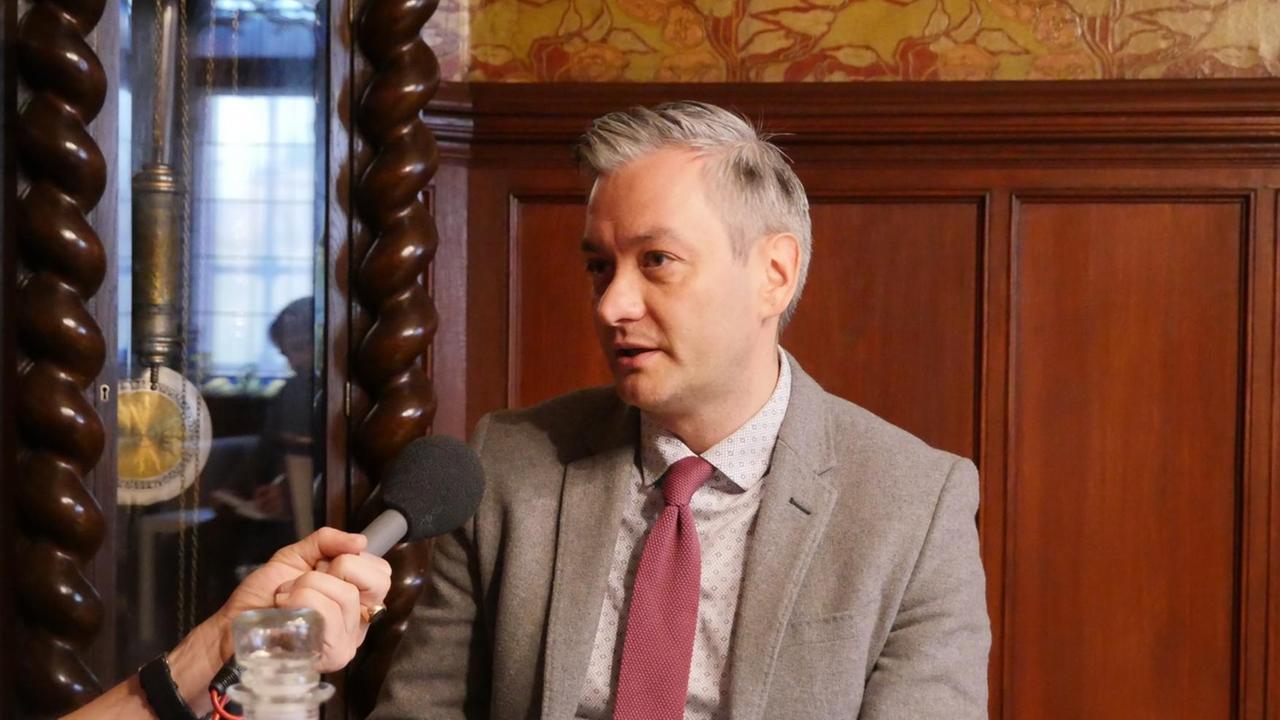 Robert Biedron, Bürgermeister der polnischen Stadt Slupsk und Fürsprecher transparenten Regierungshandelns Robert Biedron, Bürgermeister der polnischen Stadt Slupsk und Fürsprecher transparenten Regierungshandelns