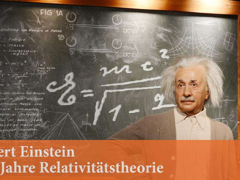 Die Wachsfigur des Physikers und Forschers Albert Einstein steht am 04.12.2012 im Wachsfigurenkabinett Madame Tussauds in Berlin Unter den Linden.