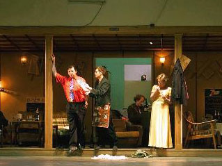 Das Bühnenbild von Anna Viebrock in Ödoen von Horvaths "Zur schönen Aussicht" aufgenommen am Samstag, 24. Juli 1999, während einer Hauptprobe der Salzburger Festspiele im Salzburger Landestheater. Das Bühnenbild von Anna Viebrock in Ödoen von Horvaths "Zur schönen Aussicht" aufgenommen am Samstag, 24. Juli 1999, während einer Hauptprobe der Salzburger Festspiele im Salzburger Landestheater.