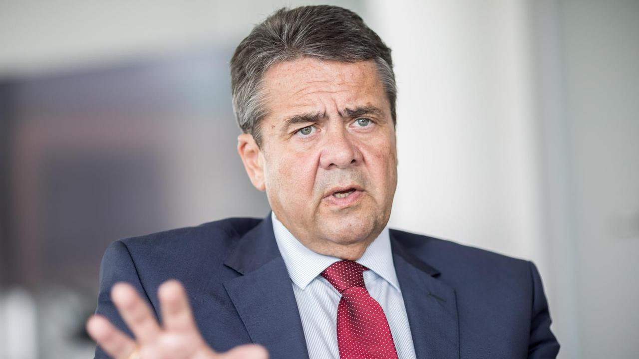 Außenminister Sigmar Gabriel (SPD), aufgenommen in Berlin nach einem Interview.