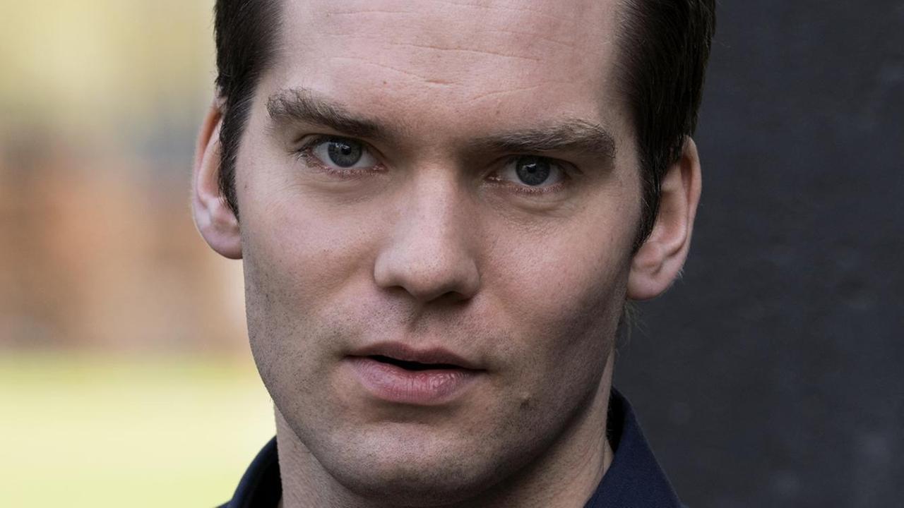Das Bild zeigt den Autor und Theaterkritiker Simon Strauß. Das Bild zeigt den Autor und Theaterkritiker Simon Strauß.