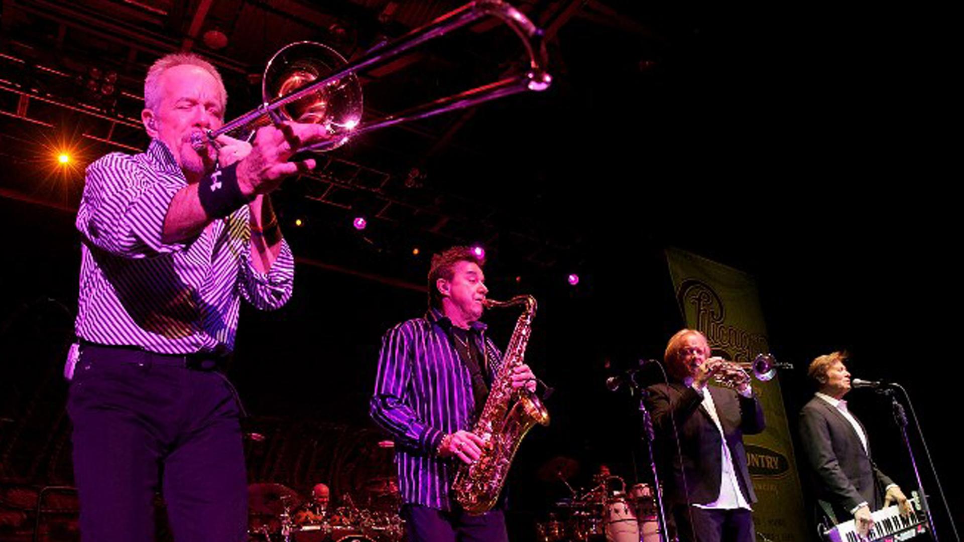 Die Band Chicago bei einem Konzert in Bloomington, USA Die Band Chicago bei einem Konzert in Bloomington, USA